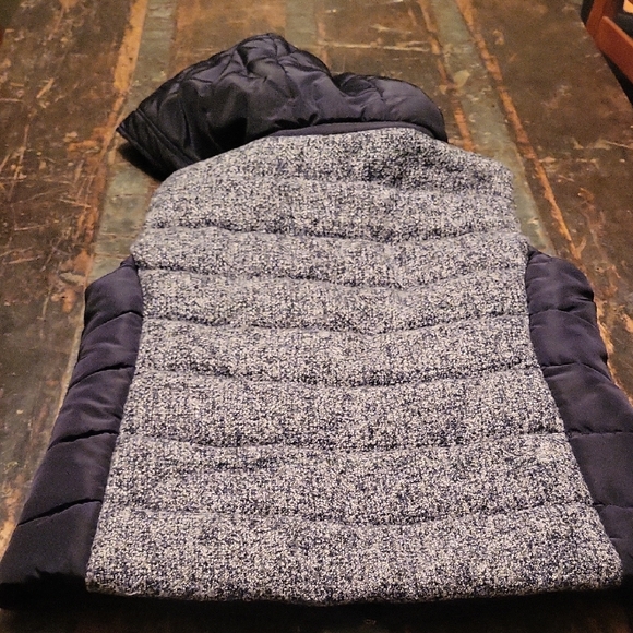 Ci Sono Navy Hooded Puffer Vest - Picture 5 of 5